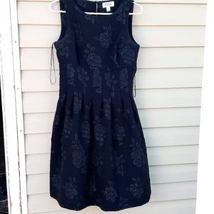 Elle black dress with flower pattern